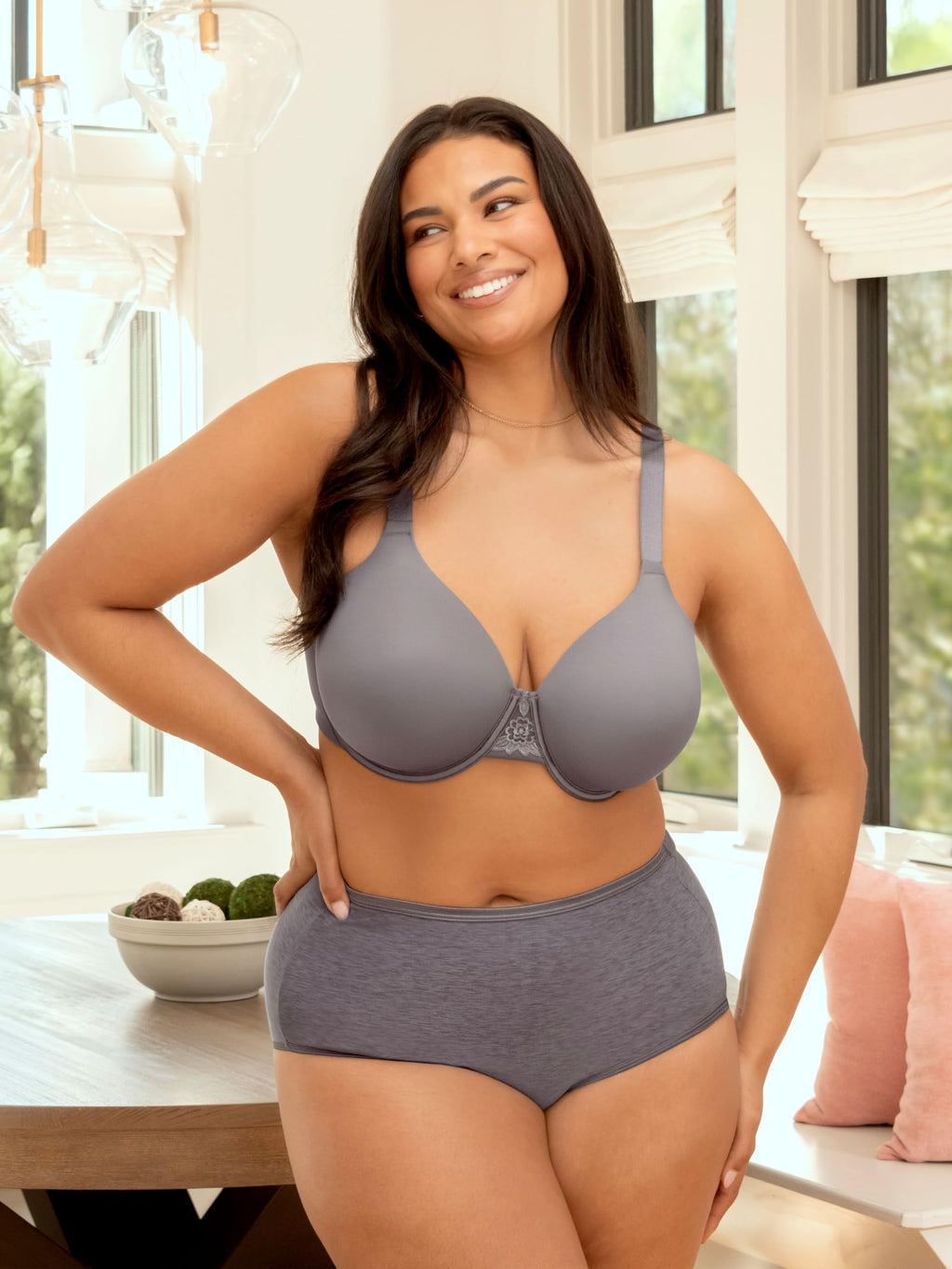 Vanity Fair Women's Full Figure Beauty Back Smoothing Bra, 4 Way Stretch Fabric, Lightly Lined Cups up to H
