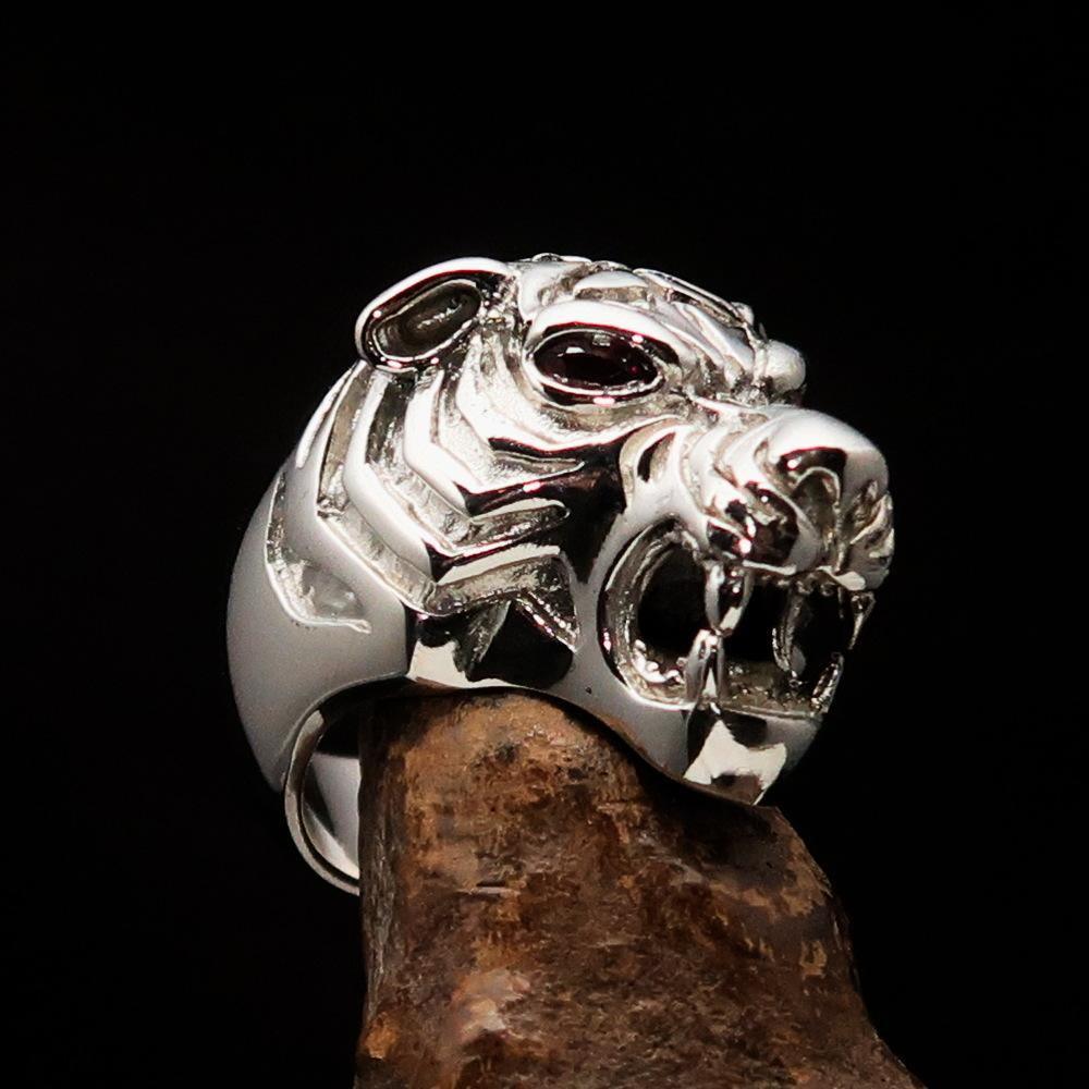 Excellent crafted Men's Predator Ring Tiger red CZ Eyes Sterling Silver 925