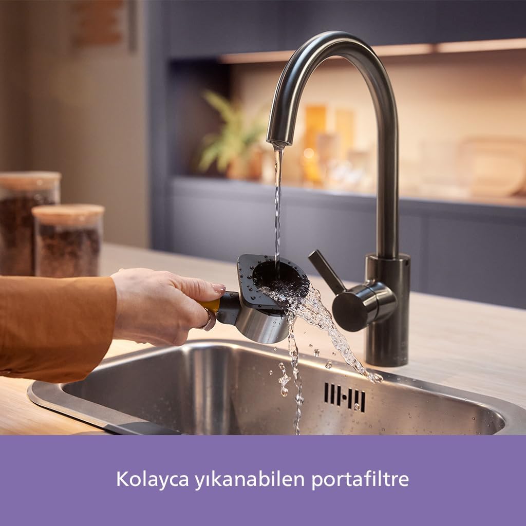 Philips 5500 Serisi LatteGo Tam Otomatik Espresso Makinesi, 20 Sıcak ve Soğuk İçecek, Renkli Dokunmatik Ekran, SilentBrew Teknolojisi (EP5543/90)